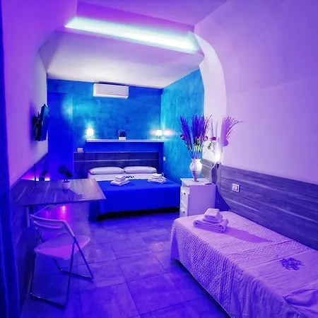 Bed & Breakfast Chiaia Relax 3*