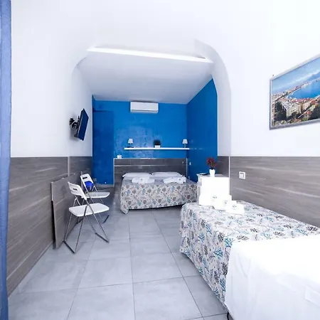 Couette-café Chiaia Relax Naples