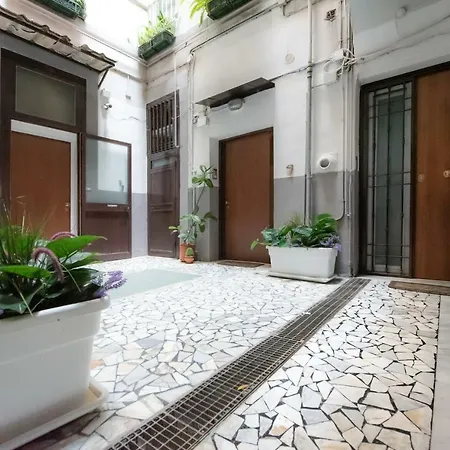 Alojamento de Acomodação e Pequeno-almoço Chiaia Relax