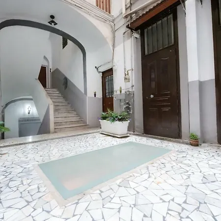 Oda ve Kahvaltı Chiaia Relax 3*
